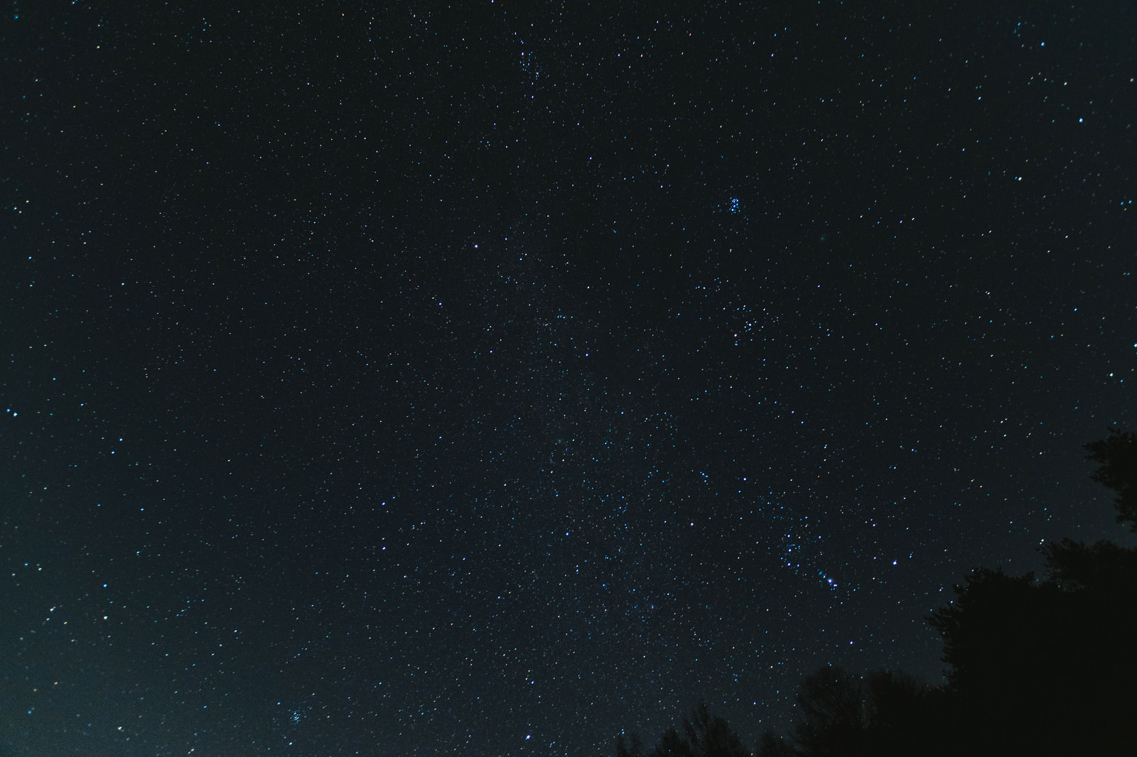 巣栗渓谷の星空の写真 画像 を無料ダウンロード フリー素材のぱくたそ