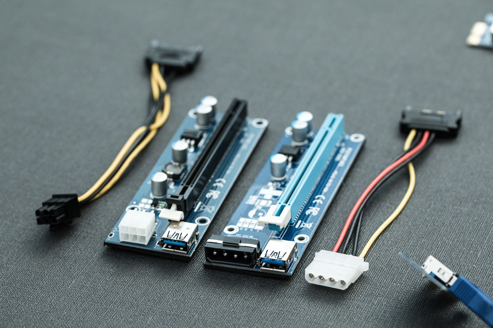 6ピンと4ピンのライザーカードの写真を無料ダウンロード フリー素材 ぱくたそ