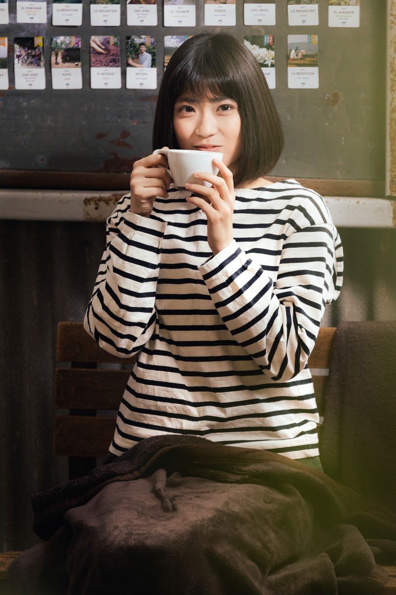 コーヒーで温まる女性の写真 画像 を無料ダウンロード フリー素材のぱくたそ コーヒーで温まる女性の写真 画像 を無料ダウンロード フリー素材のぱくたそ