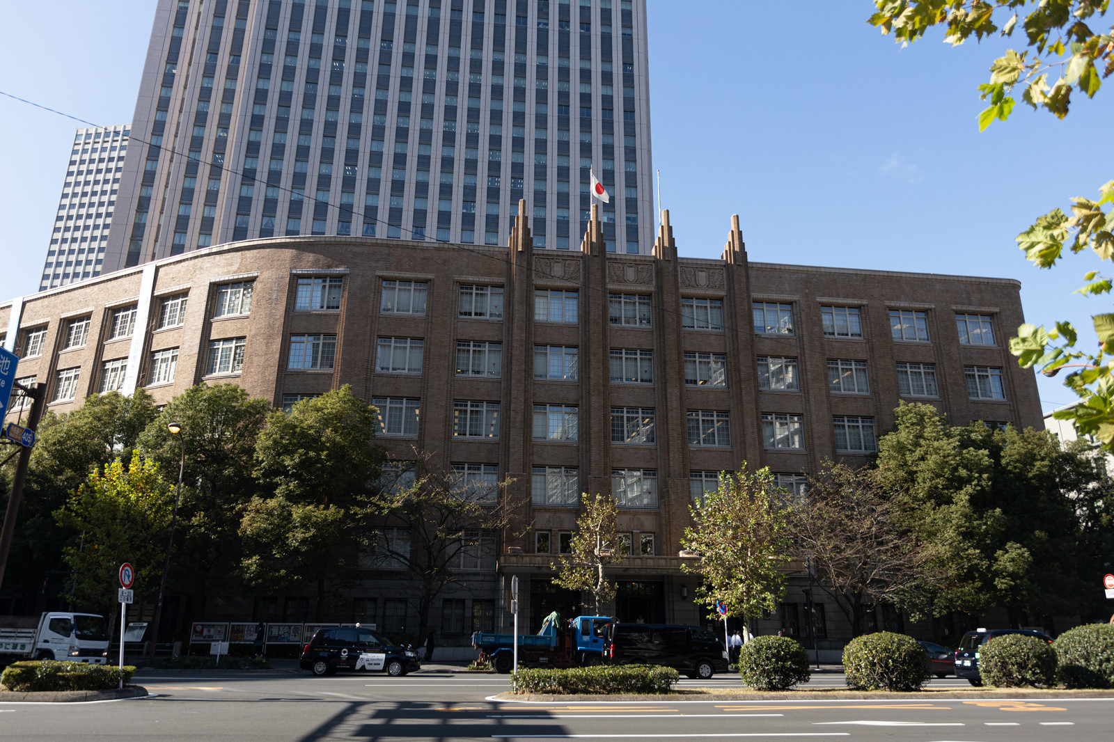 文部科学省の建物の写真素材 ぱくたそ