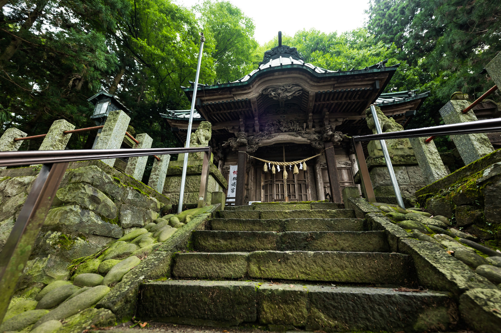 群馬県の長野原町にある王城山にある 王城山神社 の写真を無料ダウンロード フリー素材 ぱくたそ 群馬県の長野原町にある王城山にある 王城山神社 の写真を無料ダウンロード フリー素材 ぱくたそ