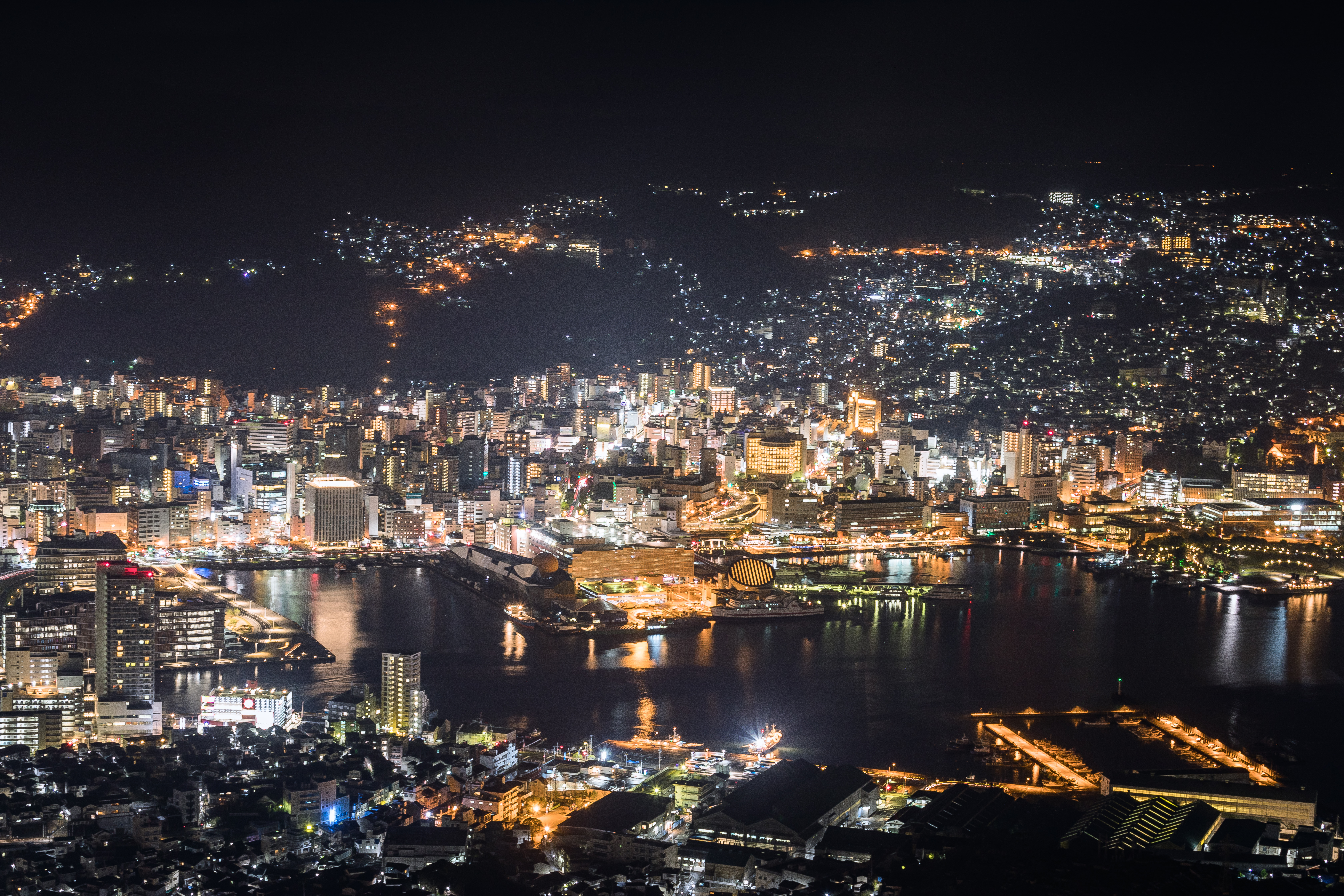 稲佐山山頂展望台からの夜景 世界新三大夜景 のフリー素材 ぱくたそ