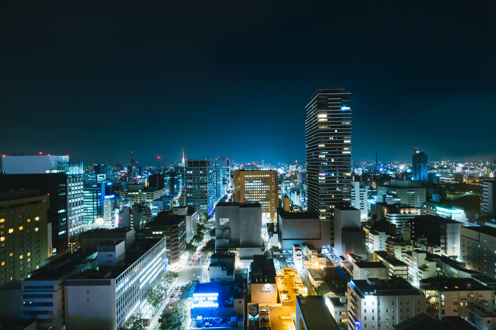 名古屋の都心部 夜景 の写真 フリー素材は ぱくたそ 写真を無料ダウンロード