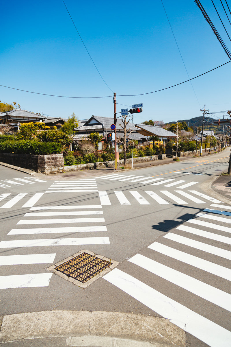 飫肥城に通じる大手門のスクランブル交差点の写真 画像 フリー素材 ぱくたそ