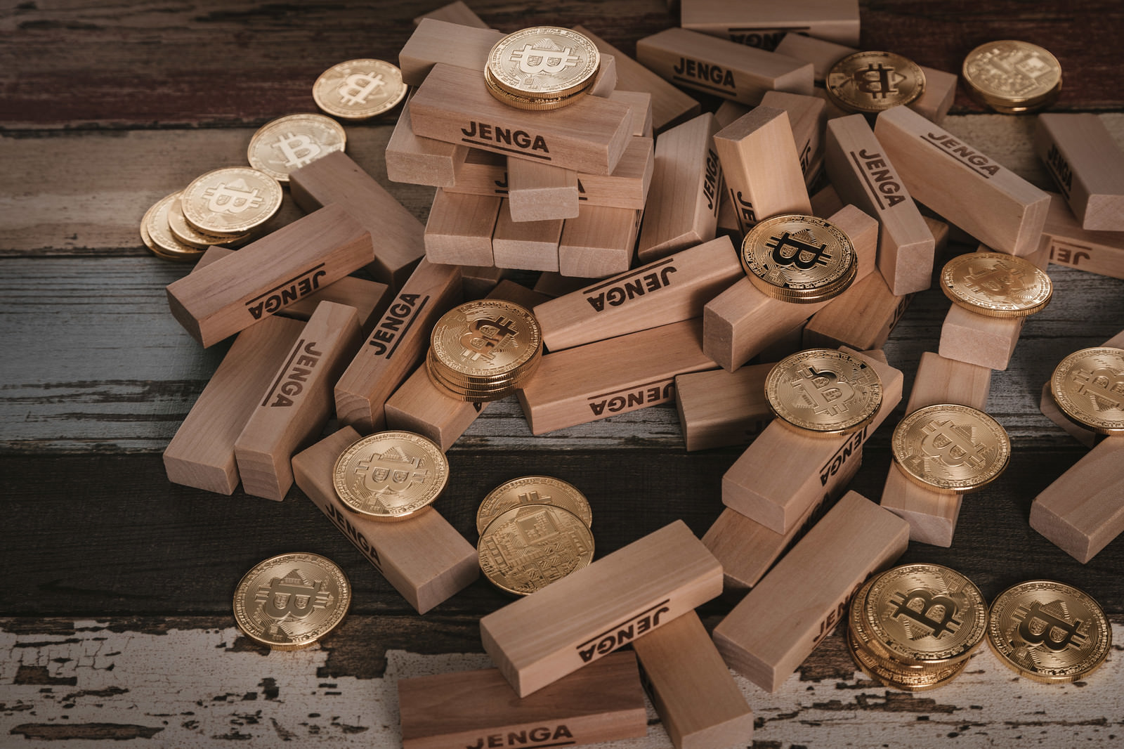 倒壊したビットコインの写真を無料ダウンロード フリー素材 ぱくたそ 倒壊したビットコインの写真を無料ダウンロード フリー素材 ぱくたそ