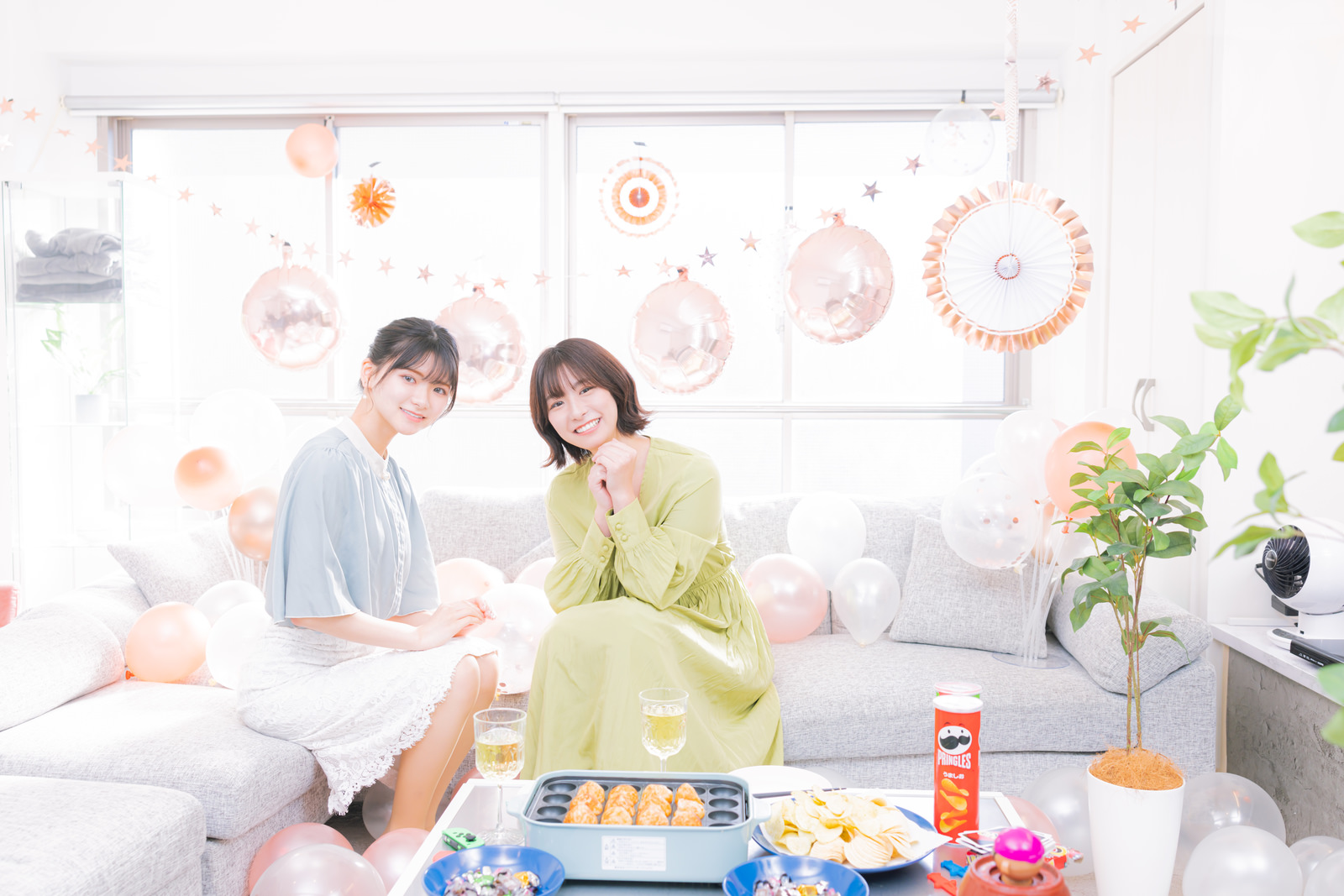 女子だけのホームパーティーの写真素材 ぱくたそ 女子だけのホームパーティーの写真素材 ぱくたそ