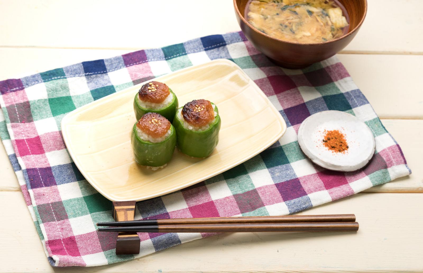 ピーマンに詰め込む焼きおにぎりの写真を無料ダウンロード フリー素材 ぱくたそ ピーマンに詰め込む焼きおにぎりの写真を無料ダウンロード フリー素材 ぱくたそ