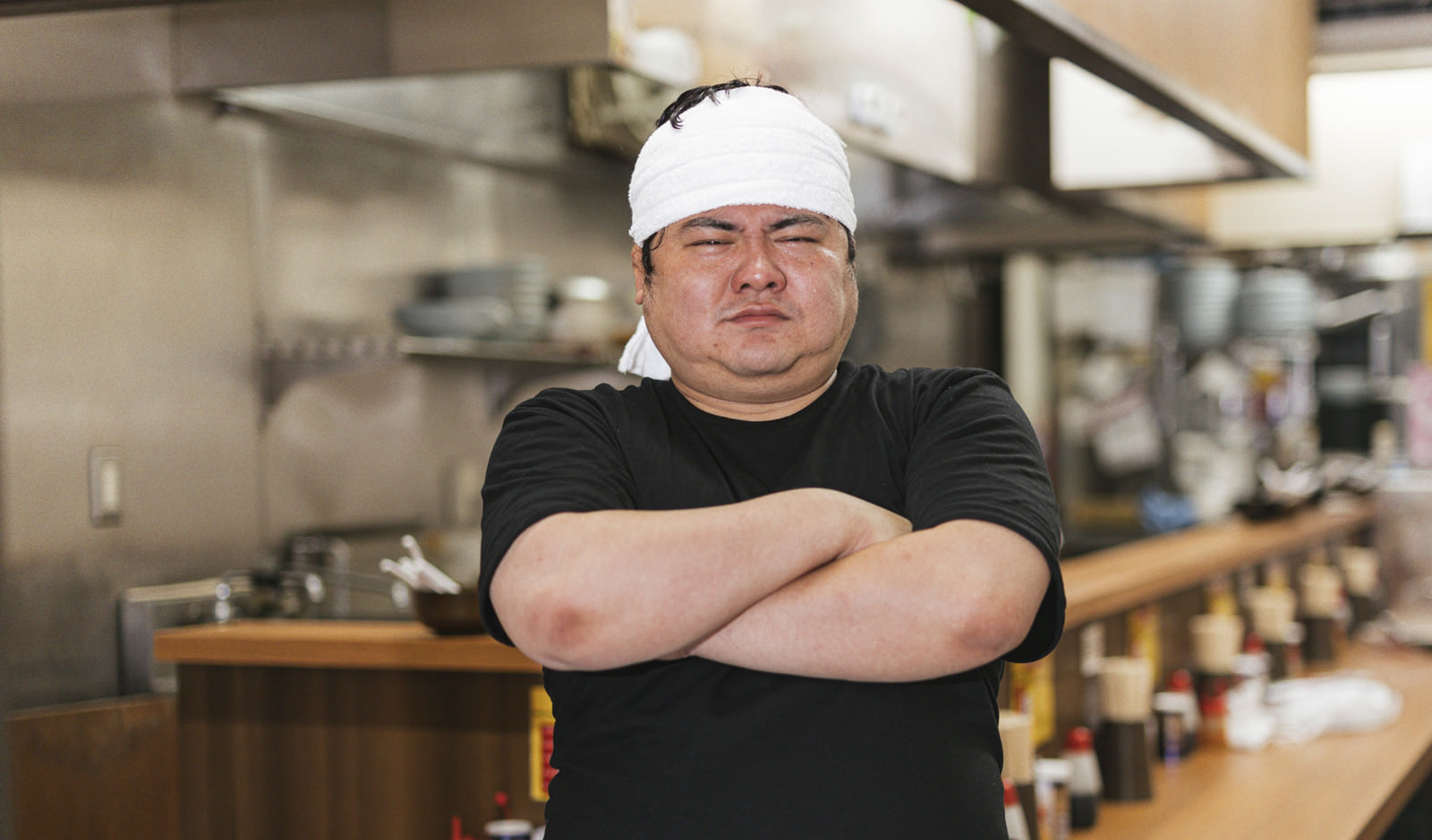 腕組みをするラーメン屋の店主の無料の写真素材 フリー素材 をダウンロード ぱくたそ 腕組みをするラーメン屋の店主の無料の写真素材 フリー素材 をダウンロード ぱくたそ