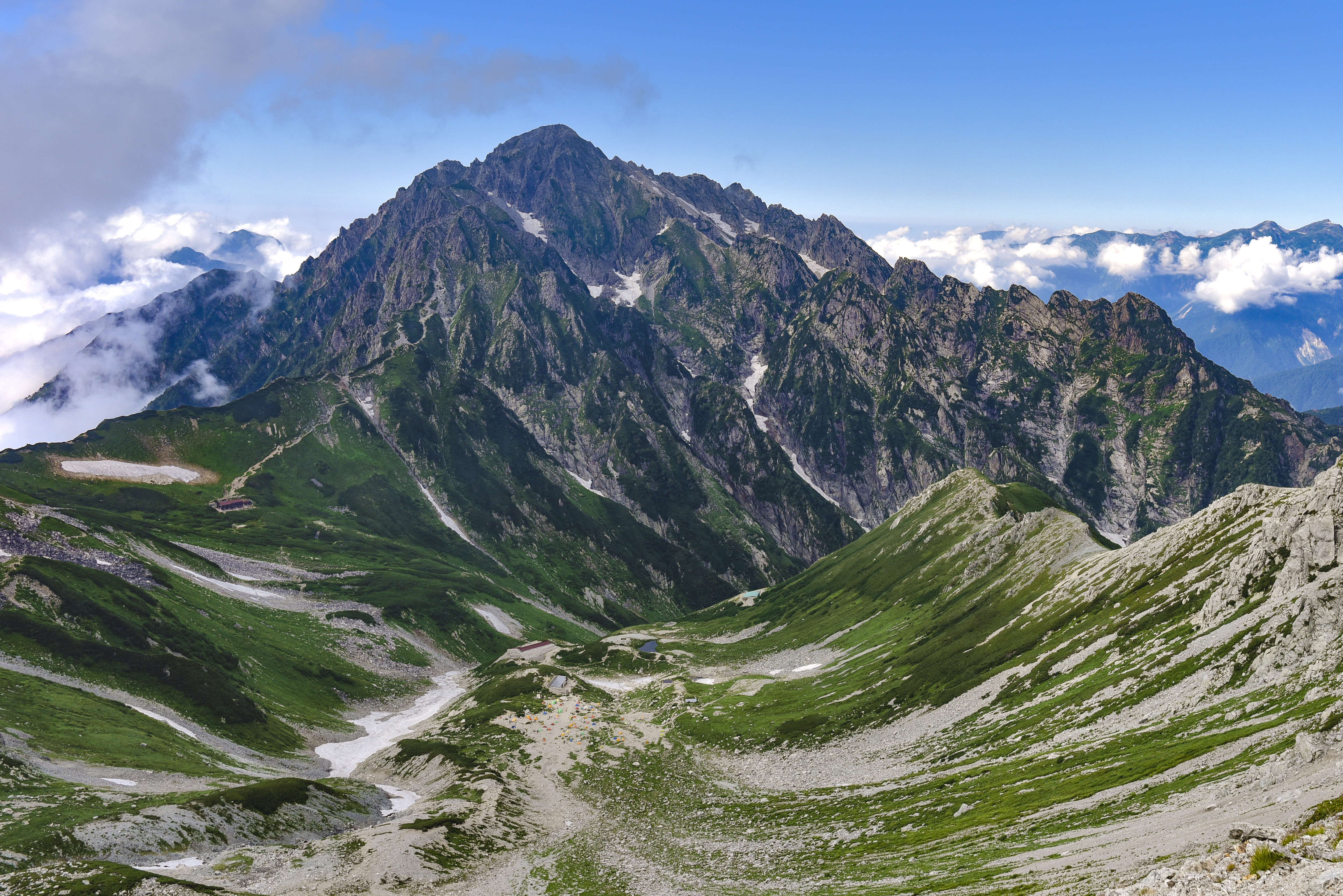 劔沢のカールと剱岳（立山）の無料写真素材 - ID.38921｜ぱくたそ