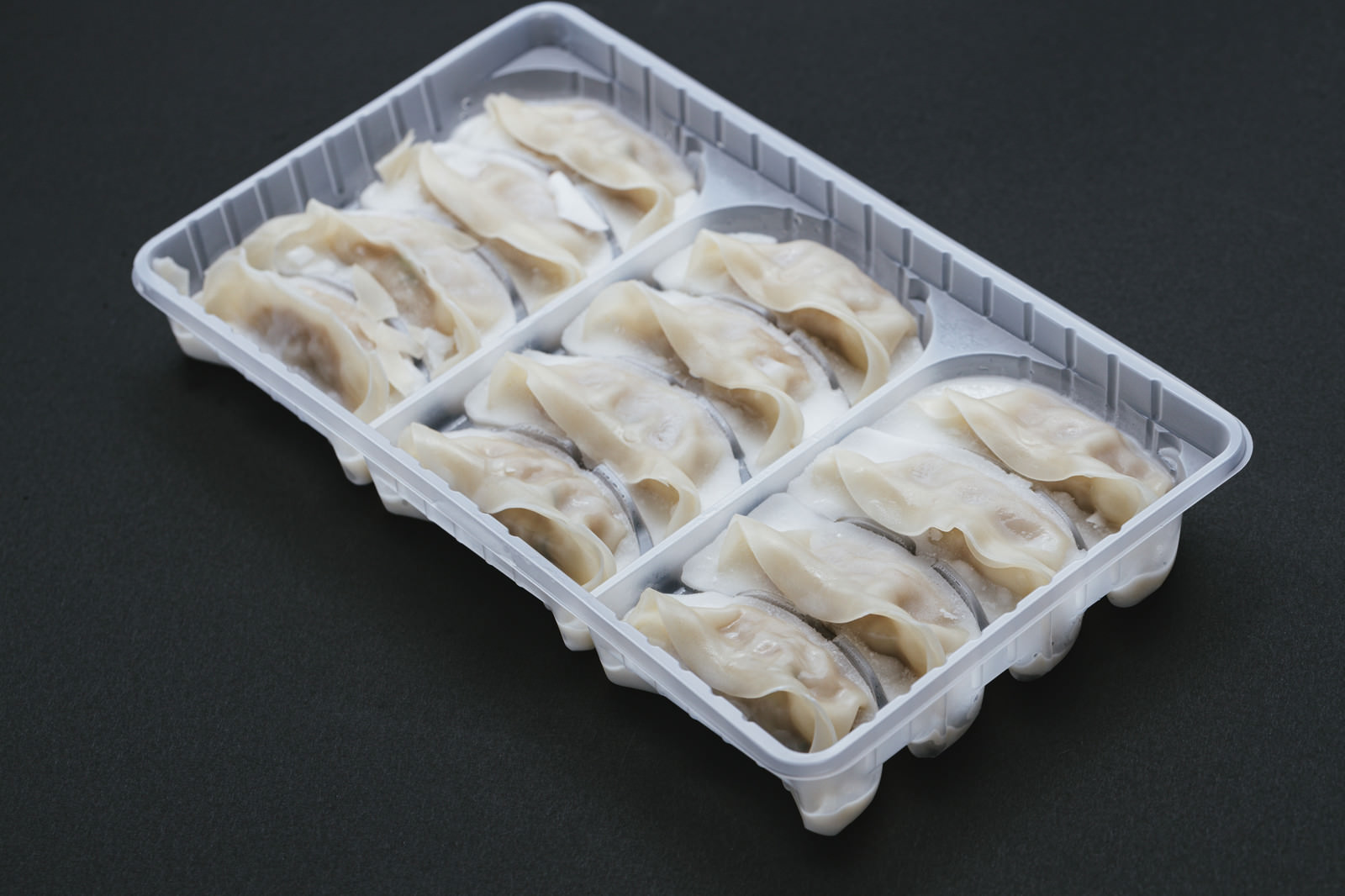 調理前の冷凍餃子の写真を無料ダウンロード フリー素材 ぱくたそ 調理前の冷凍餃子の写真を無料ダウンロード フリー素材 ぱくたそ