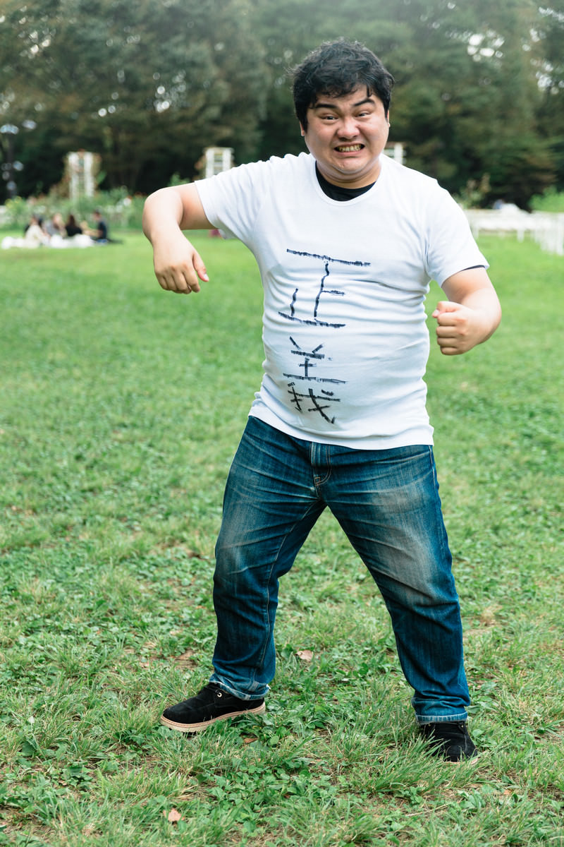 「話題の正義マンがこちら | フリー素材のぱくたそ」の写真［モデル：段田隼人］