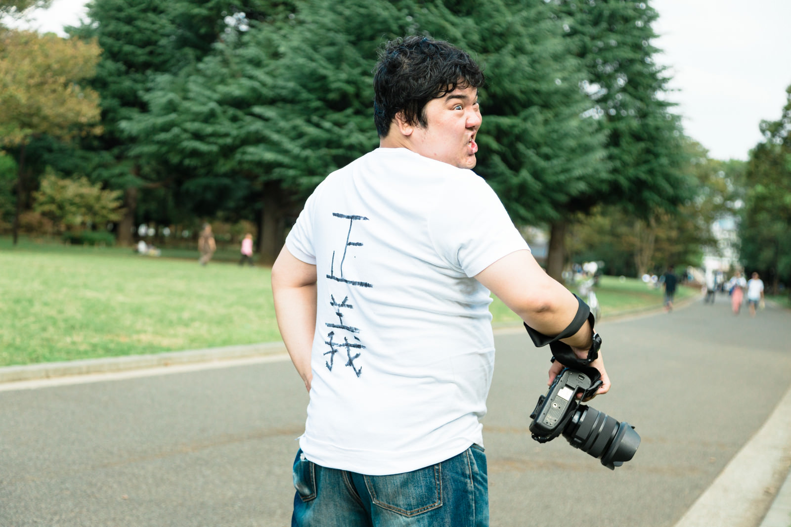 「指摘したら逆ギレしてきカメラマン」の写真［モデル：段田隼人］