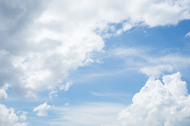 晴れた空と雲の空のフリー素材 ぱくたそ