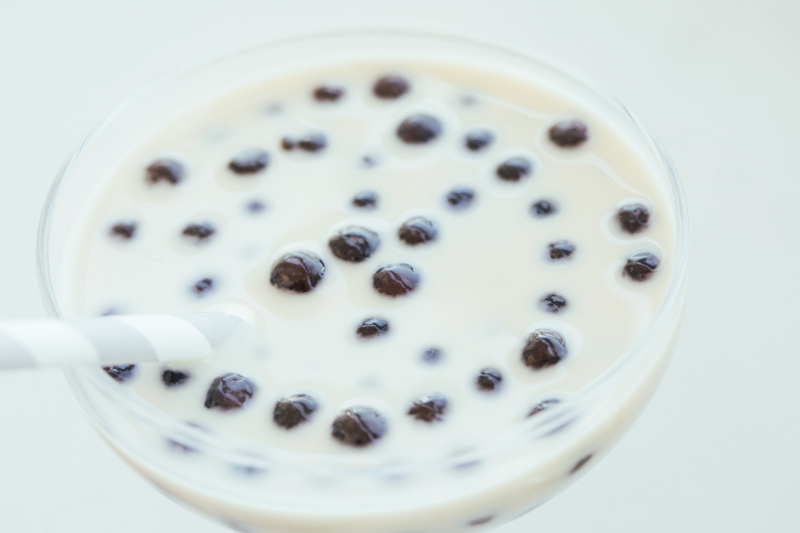 タピオカのぶつぶつがどうも苦手 の写真素材 ぱくたそ