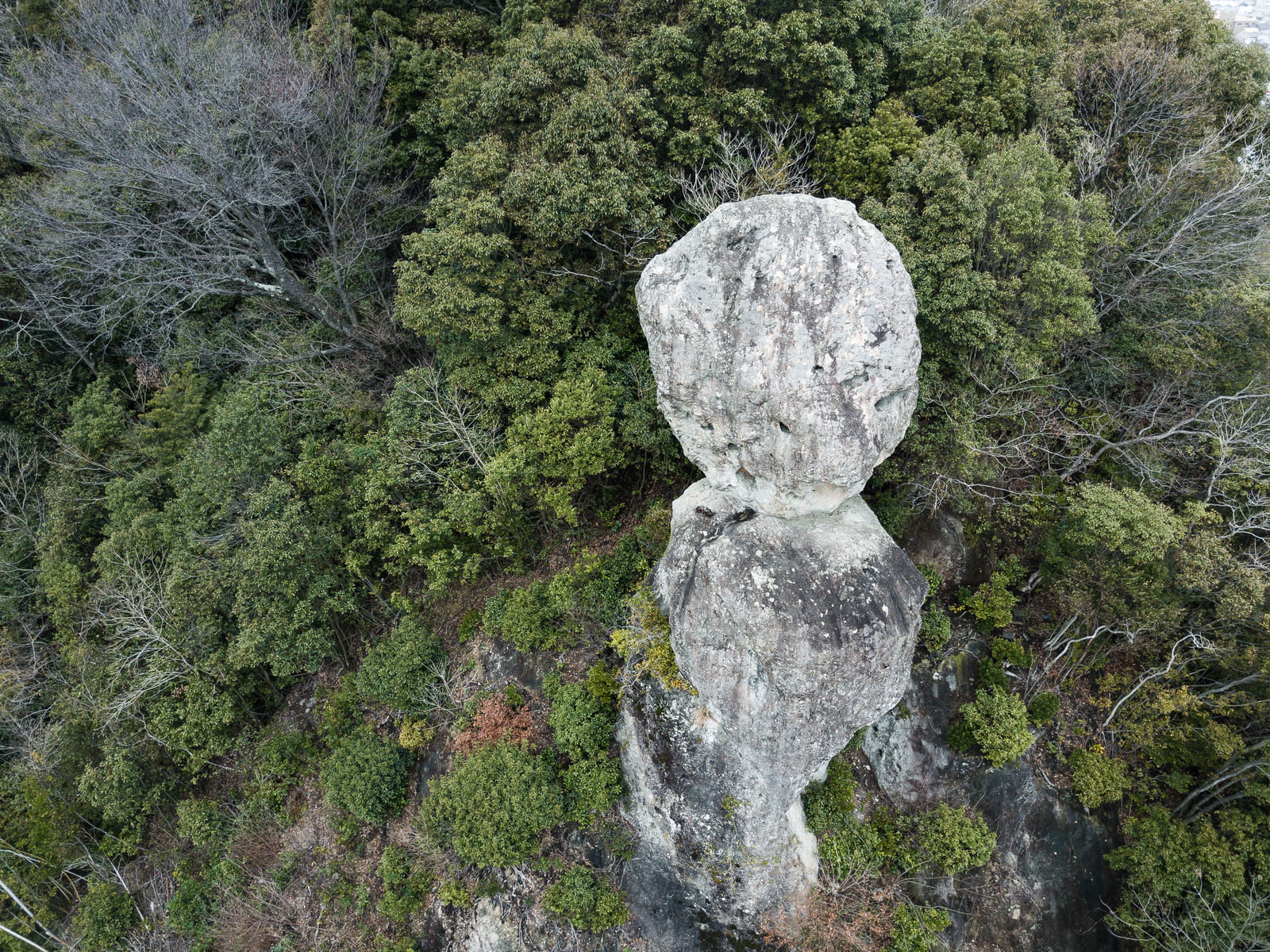 落ちそうで落ちない 鯖くさらかし岩の無料の写真素材 フリー素材 をダウンロード ぱくたそ 落ちそうで落ちない 鯖くさらかし岩の無料の写真素材 フリー素材 をダウンロード ぱくたそ
