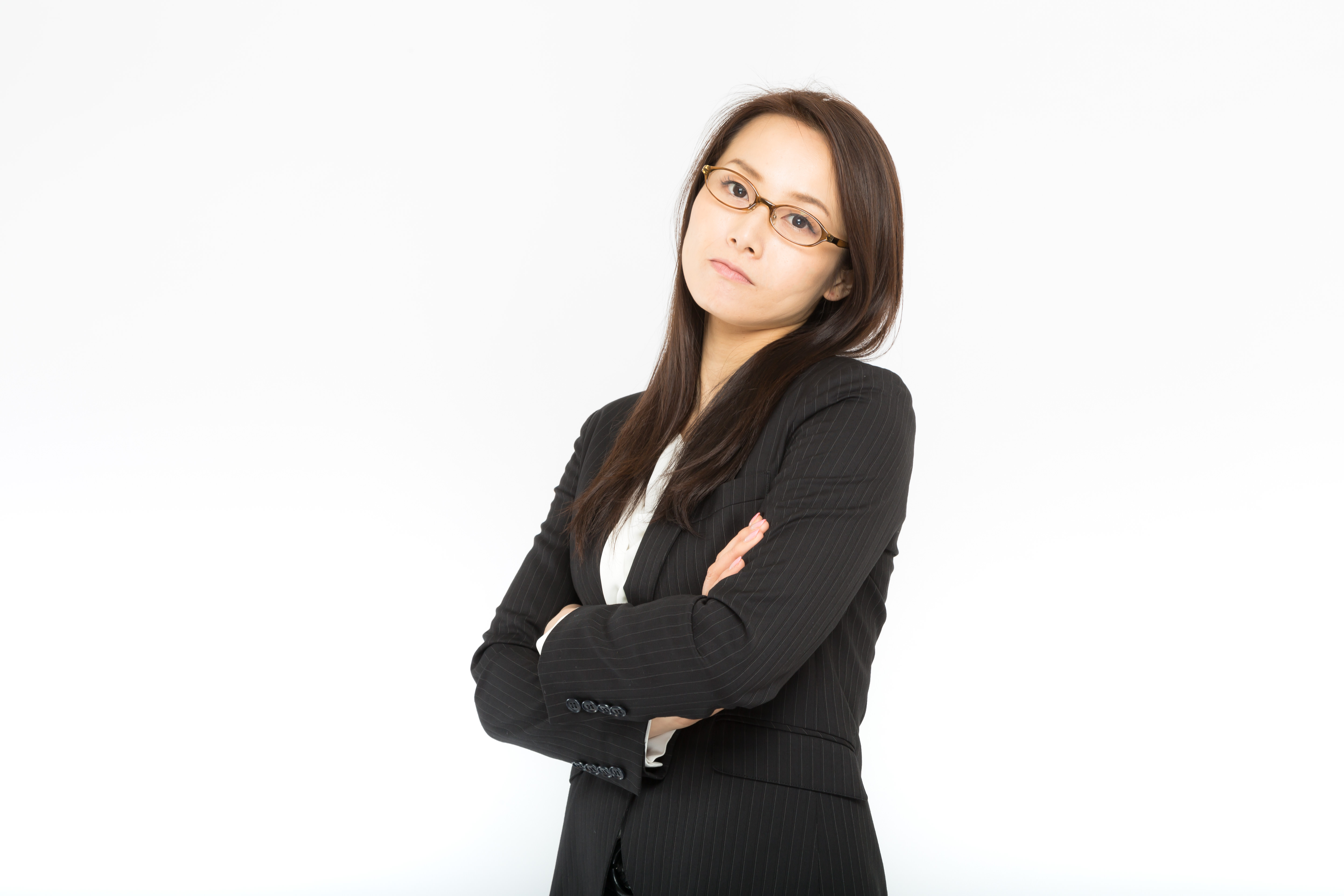 イライラを隠しきれない女性社員の写真素材 ぱくたそ