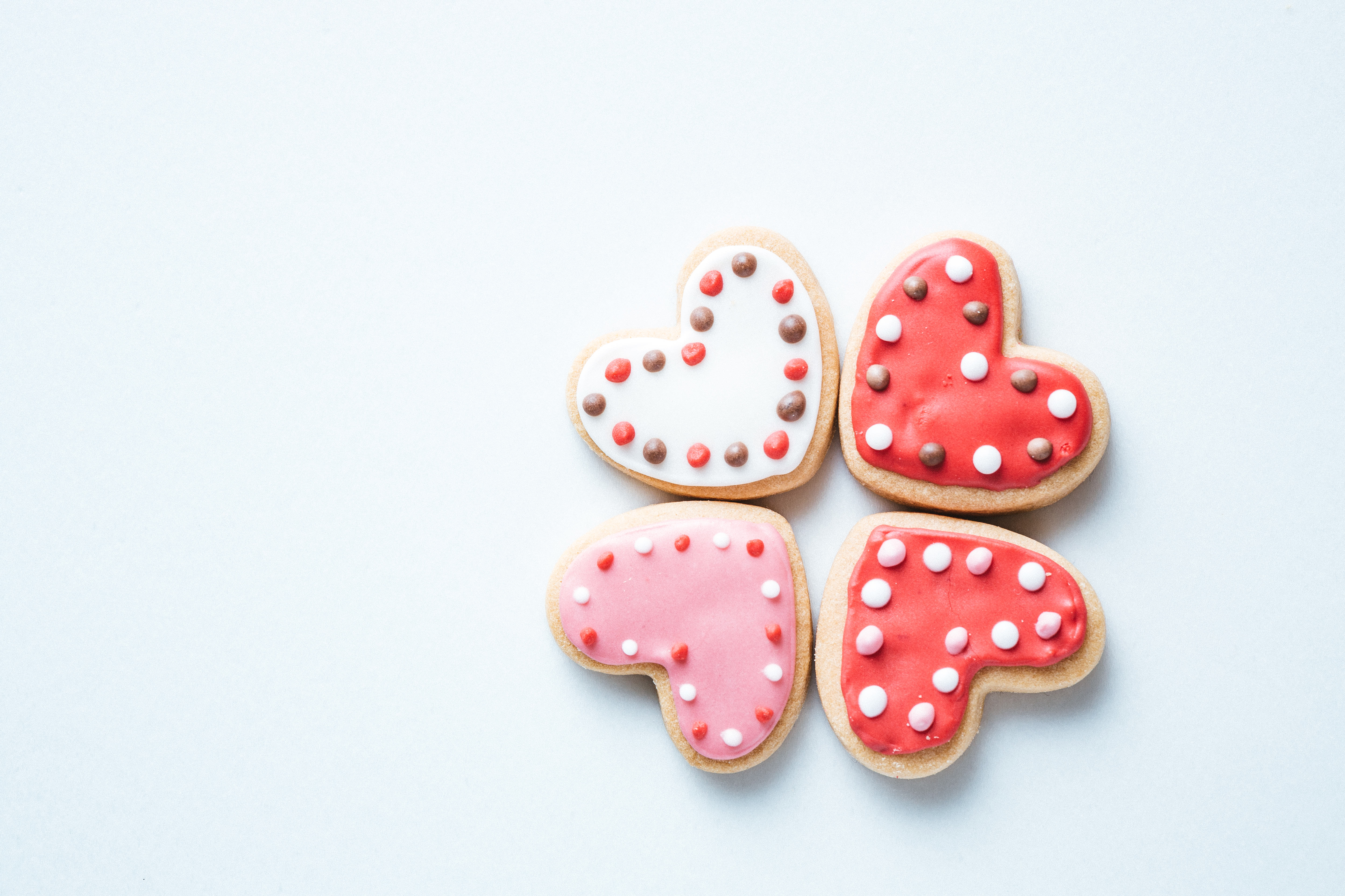 向き合うハートのクッキーの写真素材 ぱくたそ