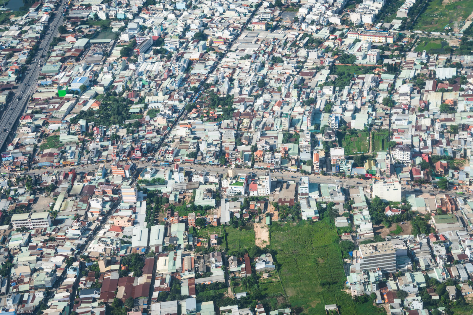 ベトナムの市街地 上空 の写真 画像 フリー素材 ぱくたそ