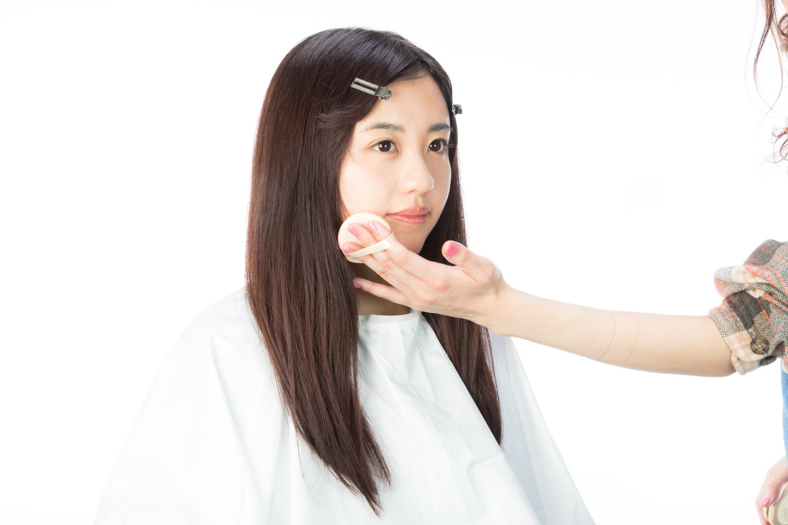 ファンデを塗られる女性の写真 画像 を無料ダウンロード フリー素材のぱくたそ ファンデを塗られる女性の写真 画像 を無料ダウンロード フリー素材のぱくたそ