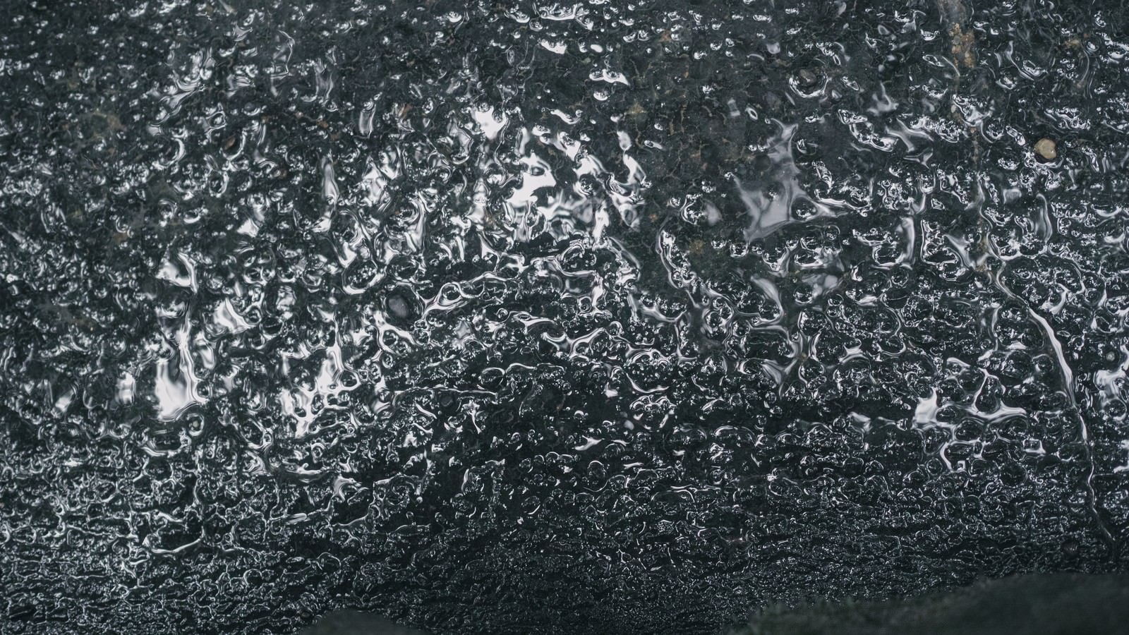 湿り気のあるアスファルト テクスチャ の写真 画像 を無料ダウンロード フリー素材のぱくたそ 湿り気のあるアスファルト テクスチャ の写真 画像 を無料ダウンロード フリー素材のぱくたそ